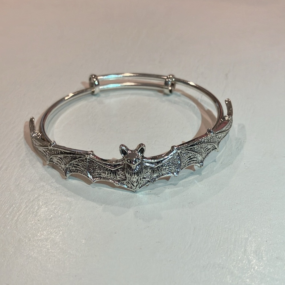 Bat Bracelet - Picture 3 of 4